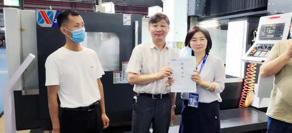 07231595474982548644.png 鴻軒上海展-1.png